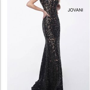 Jovani Evening Gown. Wore it only for a couple hrs